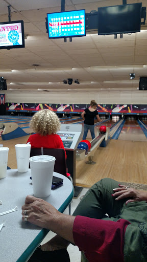 Bowling Alley «Coshocton Bowling Center», reviews and photos, 775 S 2nd St, Coshocton, OH 43812, USA