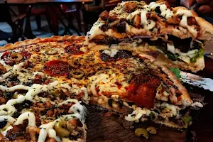 El Bigoton Lomito/pizzas image
