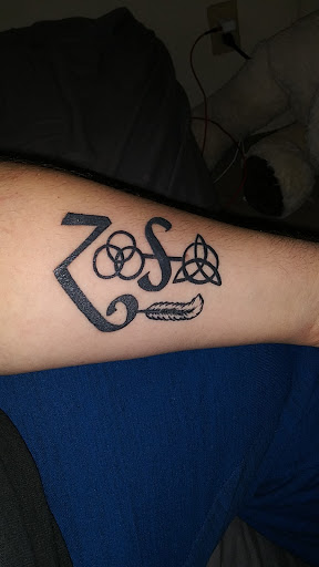 Body Piercing Shop «Krazy Katz Tattoo», reviews and photos, 1906 E Whipp Rd, Kettering, OH 45440, USA