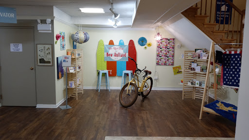 Thrift Store «Re-Uzit Shop of New Holland», reviews and photos, 707 W Main St, New Holland, PA 17557, USA