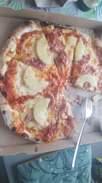Plats et boissons du Pizzeria La casa della pizza à Saint Francois - n°4