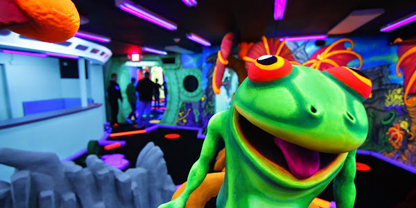 Alien Vacation Mini Golf Attraction at Castle Noel