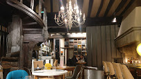 Atmosphère du Restaurant Chez La Mère Pourcel à Dinan - n°11