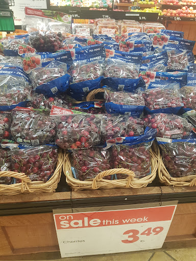 Supermarket «Giant Eagle Supermarket», reviews and photos, 50 W Bridge St, Berea, OH 44017, USA