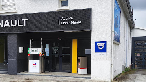 Photo 3 - Garage Gorce