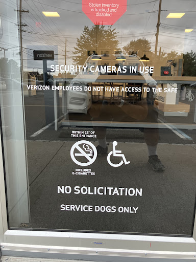 Cell Phone Store «Verizon», reviews and photos, 333 NJ-18, East Brunswick, NJ 08816, USA