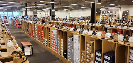 Shoe Store «DSW Designer Shoe Warehouse», reviews and photos, 3635 28th St SE, Grand Rapids, MI 49512, USA