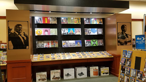 Book Store «Barnes & Noble», reviews and photos, 102 Park Ave #1, Willow Grove, PA 19090, USA
