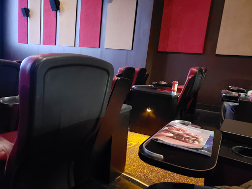 Movie Theater «AMC DINE-IN Menlo Park 12», reviews and photos, 55 Parsonage Rd #390, Edison, NJ 08837, USA