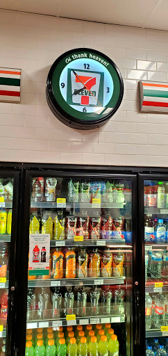 Convenience Store «7-Eleven», reviews and photos, 1661 E Colorado Blvd, Pasadena, CA 91106, USA