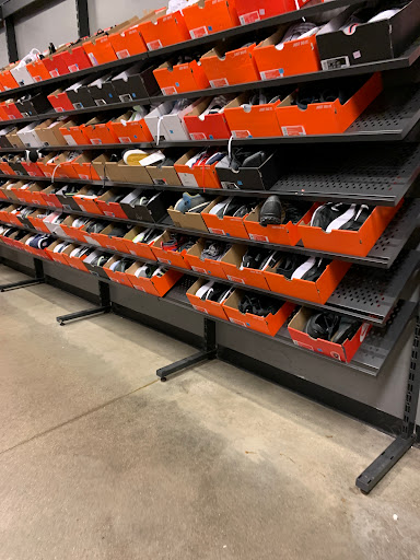 Sporting Goods Store «Nike Factory Store», reviews and photos, 1 Outlet Blvd #600, Wrentham, MA 02093, USA