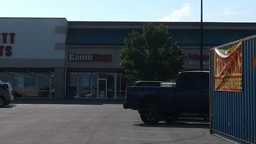 Video Game Store «GameStop», reviews and photos, 2363 Old Hwy 135 #15, Corydon, IN 47112, USA