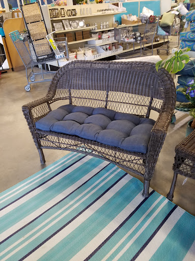 Home Goods Store «At Home», reviews and photos, 5901 Mercury Dr, Dearborn, MI 48126, USA