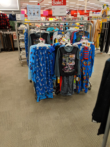 Department Store «Target», reviews and photos, 1400 E Lake Cook Rd, Wheeling, IL 60090, USA