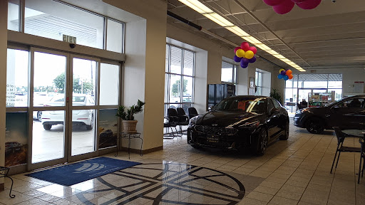 Car Dealer «World Car Kia South», reviews and photos, 7915 Interstate 35 Access Rd, San Antonio, TX 78224, USA