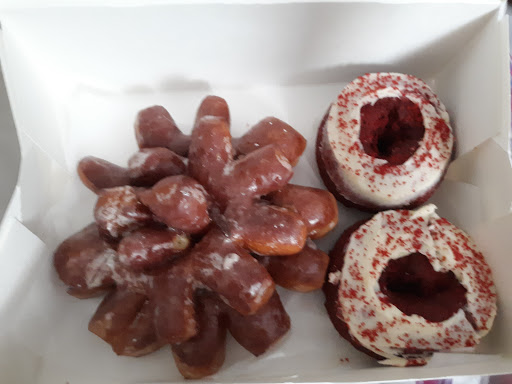 Donut Shop «Sarah Donuts», reviews and photos, 5860 Jimmy Carter Blvd #155, Norcross, GA 30071, USA