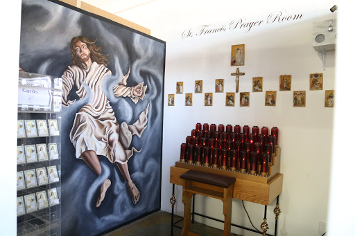 Thrift Store «Saint Vincent de Paul Thrift Store of Plano», reviews and photos, 3305 N Central Expy #280, Plano, TX 75023, USA