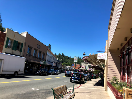 Sporting Goods Store «Sierra Mountain Outdoors Placerville», reviews and photos, 465 Main St, Placerville, CA 95667, USA