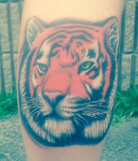 Tattoo Shop «Paper City Tattoo», reviews and photos, 1735 Northampton St, Holyoke, MA 01040, USA