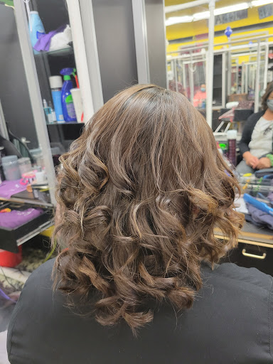 Hair Salon «Corazon Latino Hair Salon», reviews and photos, 805 Washington Blvd, Laurel, MD 20707, USA