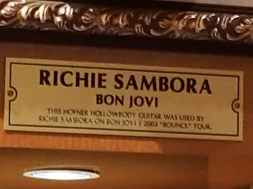 Restaurant «Hard Rock Cafe», reviews and photos, 424 S 4th St, Louisville, KY 40202, USA