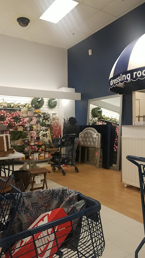 Department Store «Marshalls», reviews and photos, 2650 Sunrise Hwy, East Islip, NY 11730, USA