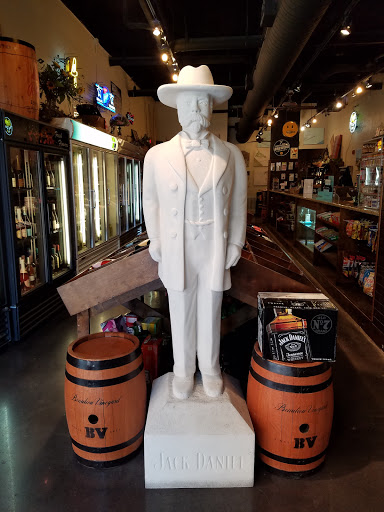 Liquor Store «1001 Wine & Spirits», reviews and photos, 1001 Ross Ave Suite 100, Dallas, TX 75202, USA