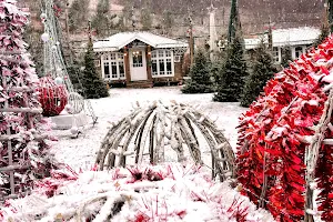 Satul lui Moș Crăciun image