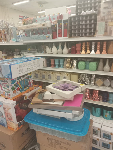 Discount Store «99 Cents Only Stores», reviews and photos, 12125 E Carson St, Hawaiian Gardens, CA 90716, USA