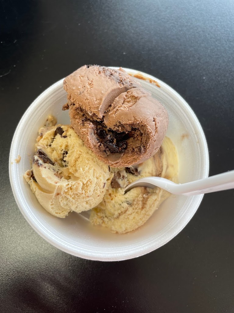 Mooney's Ice Cream Parlor 49735