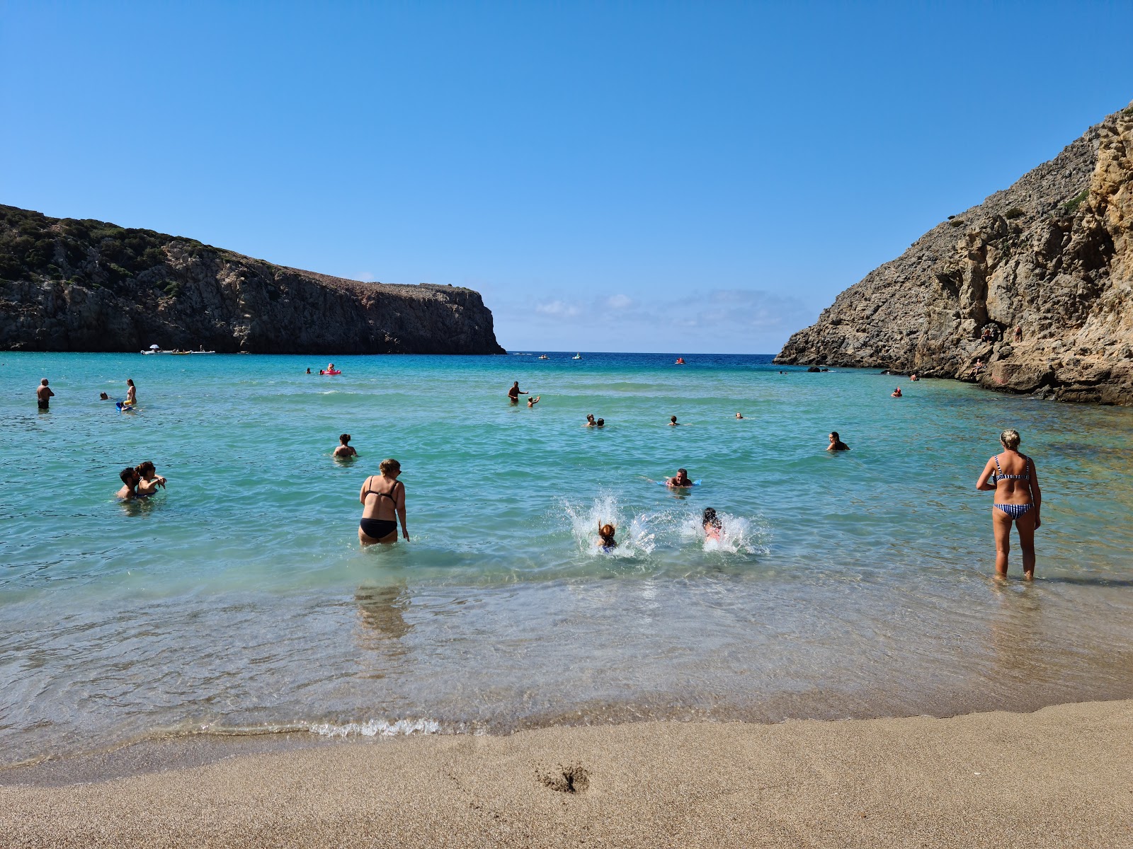 Φωτογραφία του Παραλία Cala Domestica παροχές περιοχής