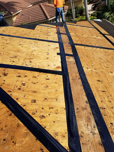 Roofing Contractor «Bentley Roofing», reviews and photos, 1777 Banks Rd, Margate, FL 33063, USA