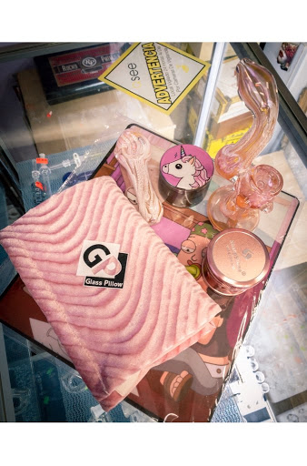 Vaporizer Store «Smoke Depot & Vapor Lounge», reviews and photos, 26930 The Old Rd, Valencia, CA 91381, USA