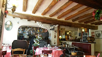 Atmosphère du Restaurant Auberge du Clocher à Villeneuve-sur-Verberie - n°17