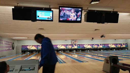 Bowling Alley «Bowlway Lanes», reviews and photos, 810 Villa St, Elgin, IL 60120, USA