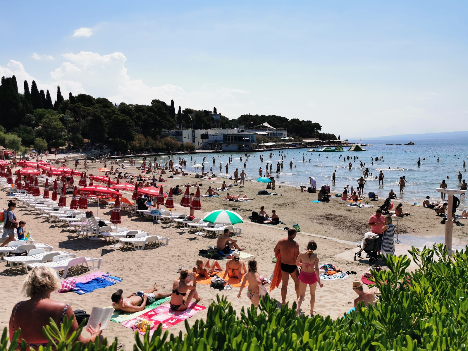 Fotografie cu Plaja Bacvice - locul popular printre cunoscătorii de relaxare