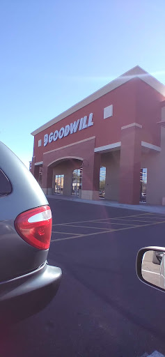 Thrift Store «99th & Camelback Goodwill Retail Store & Donation Center», reviews and photos, 10005 W Camelback Rd, Phoenix, AZ 85037, USA
