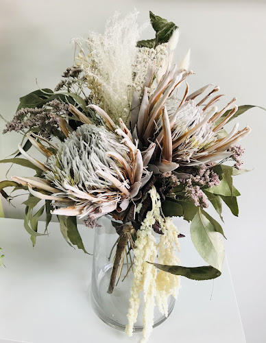 Moss and Co Floral Design Open Times