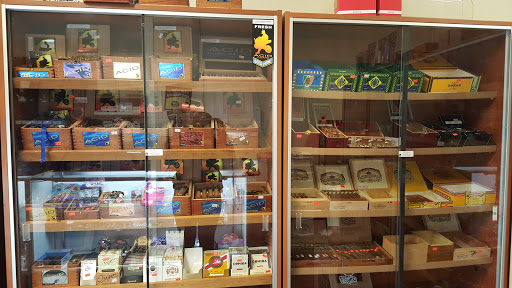 Tobacco Shop «Tobacco Cigar», reviews and photos, 1596 N Farnsworth Ave, Aurora, IL 60505, USA