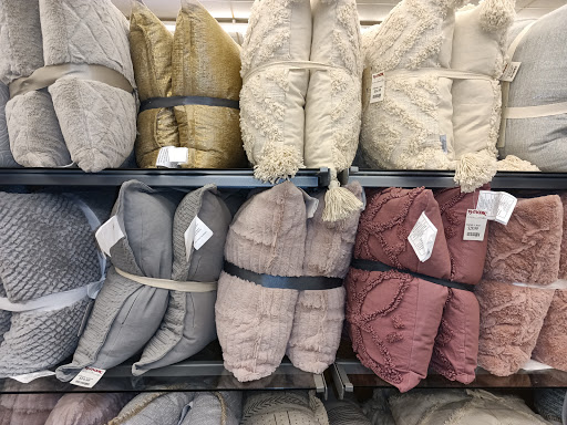 Department Store «T.J. Maxx», reviews and photos, 951 W Pleasant Valley Rd, Parma, OH 44134, USA