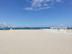 Foto von Yeongjin Beach und die siedlung