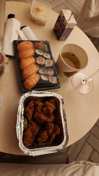 Plats et boissons du Restaurant japonais Sushi Room Amelot à Paris - n°14
