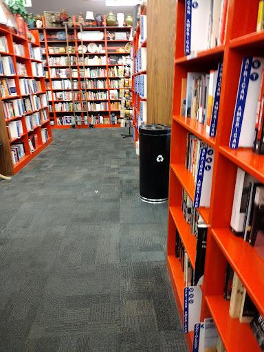 Book Store «Bookmans Phoenix Entertainment Exchange», reviews and photos, 8034 N 19th Ave, Phoenix, AZ 85021, USA