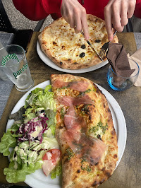 Calzone du Pizzeria Le Petit Rocher à Grenoble - n°1