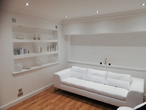 Aesthetic surgery clinics Coventry