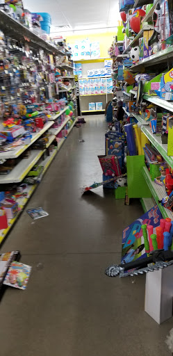 Discount Store «Dollar General», reviews and photos, 2160 Henry St, Muskegon, MI 49441, USA