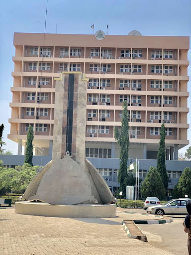 Ahmadu Bello University, Community Market, Zaira Nigeria, local 810211, Zaria, Nigeria, Bank, state Kebbi