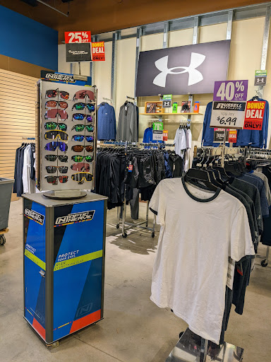 Outdoor Sports Store «Eastern Mountain Sports», reviews and photos, 281 Daniel Webster Hwy, Nashua, NH 03060, USA