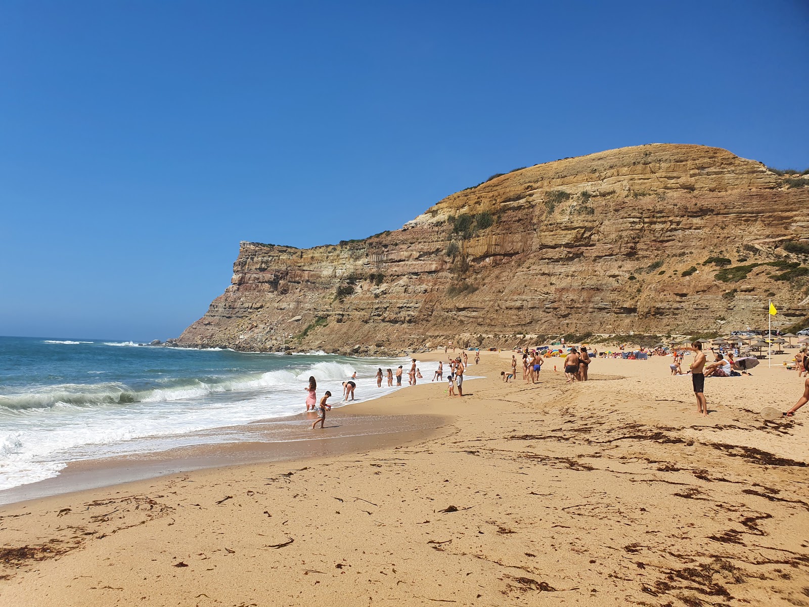 Fotografie cu Praia da Calada cu nivelul de curățenie înalt