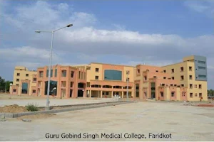 Guru Gobind Singh Medical College and Hospital image